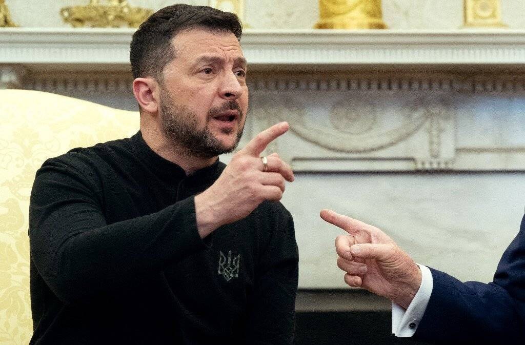 American Officials Pressure Zelensky