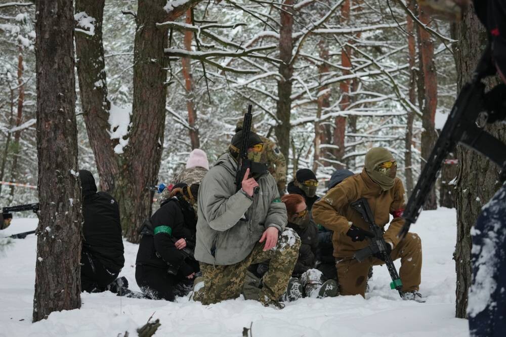Russian forces capture new towns in eastern Ukraine