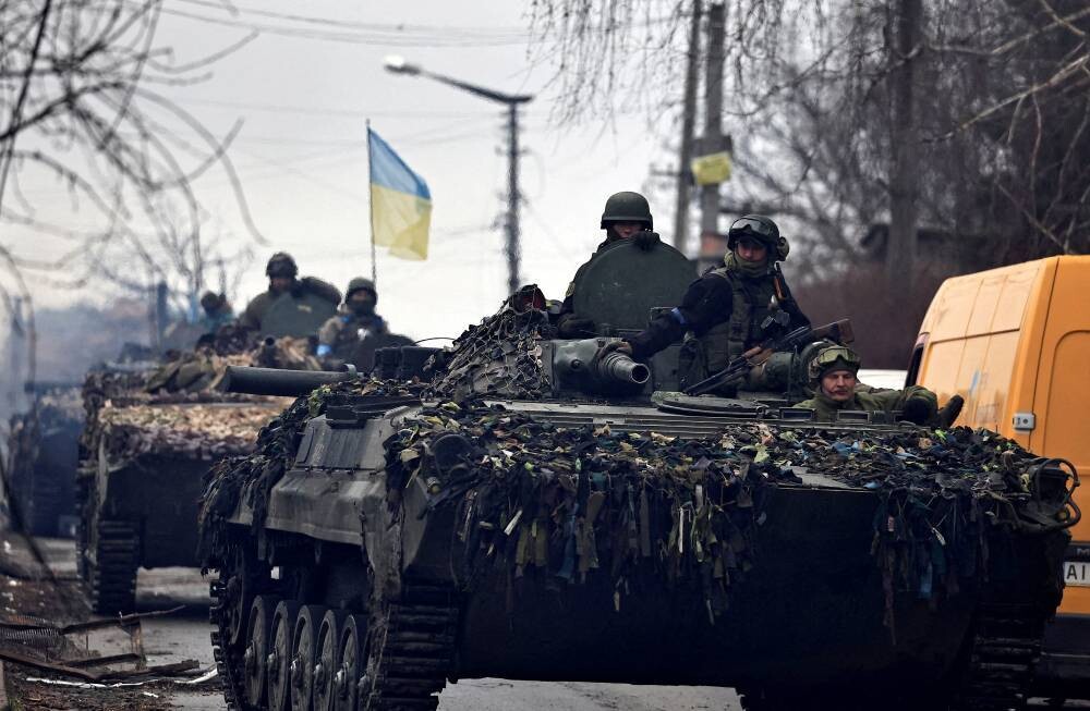 Ukrainian Army Leader Assures No Siege Threat in Kursk