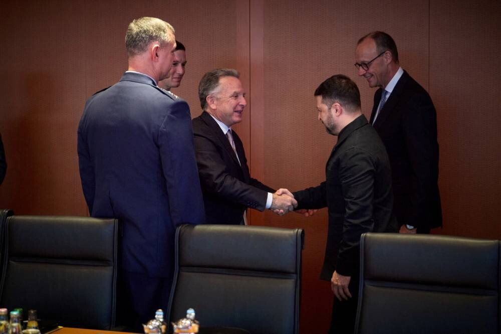 Zelensky hints at middle-ground solutions for peace proposals