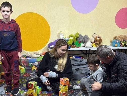 Angelina Jolie visits Kherson