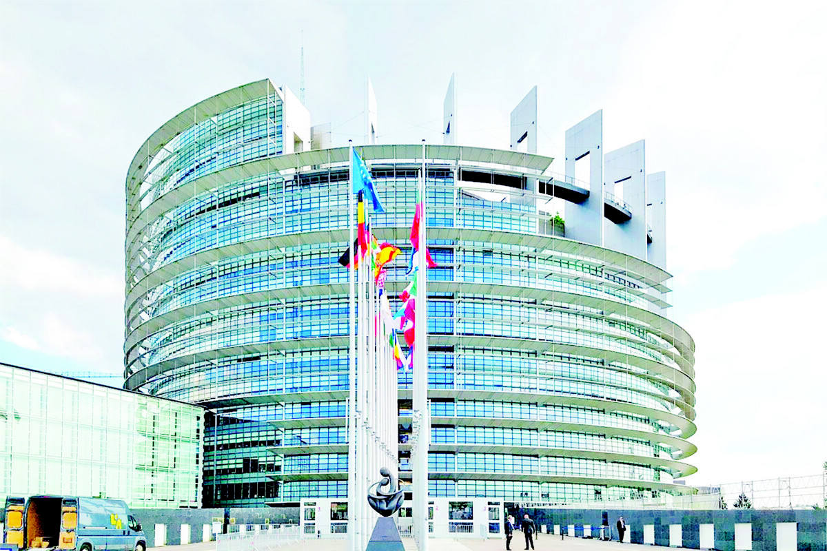 Европейский парламент поддерживает удары Киева по России