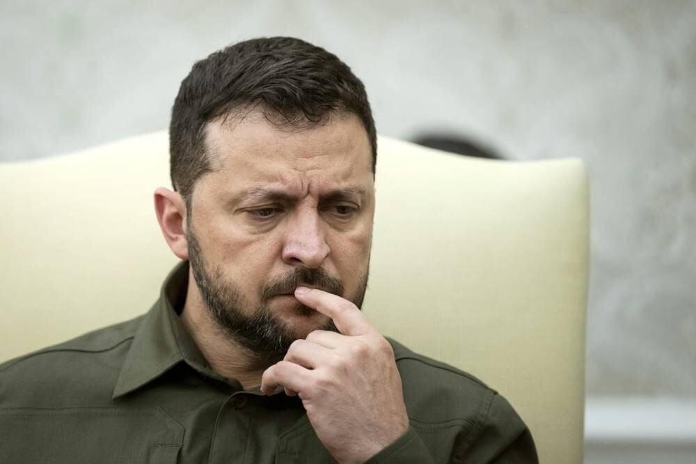 Zelenskyy announces Ukrainian officials' talks