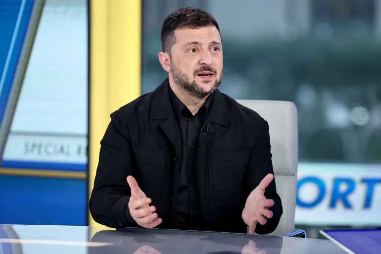 Zelensky visits frontline Kherson