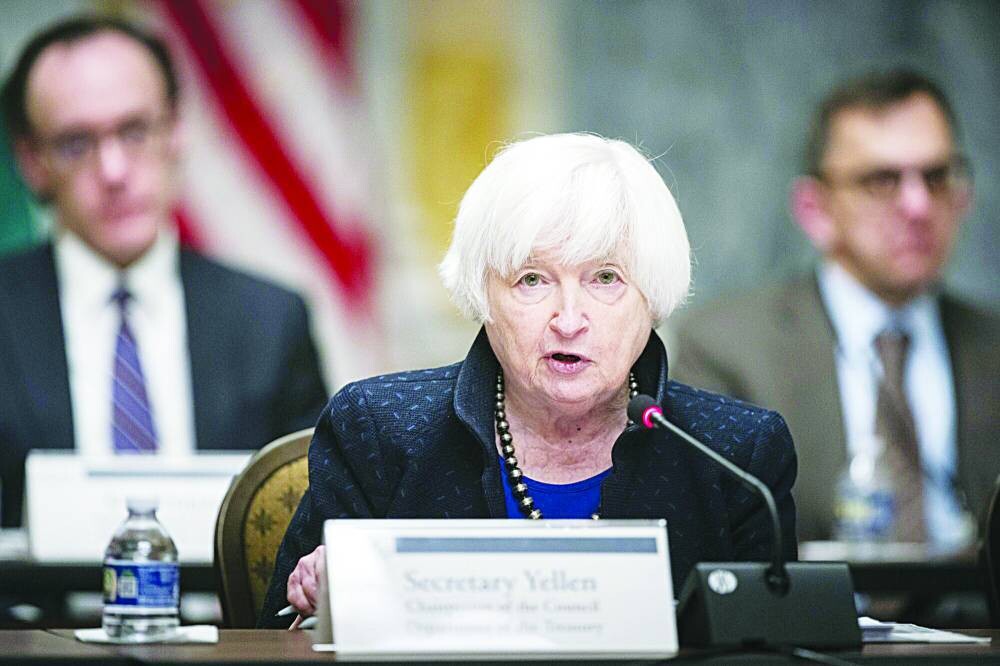 Министр финансов США обсуждает выделение кредита для Украины