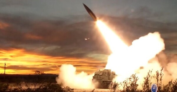 США отправляют дальнобойные ракеты в Украину во время конфликта с Россией