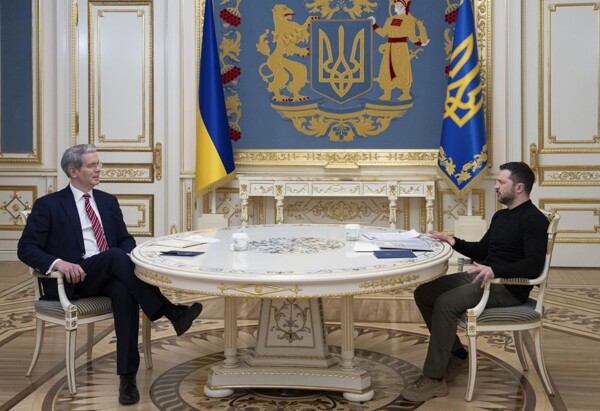 Ukraine President Zelensky Criticizes US Resource Proposal