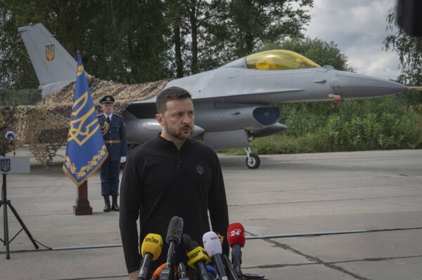 Украина получает первые истребители F-16 | Новости за границей