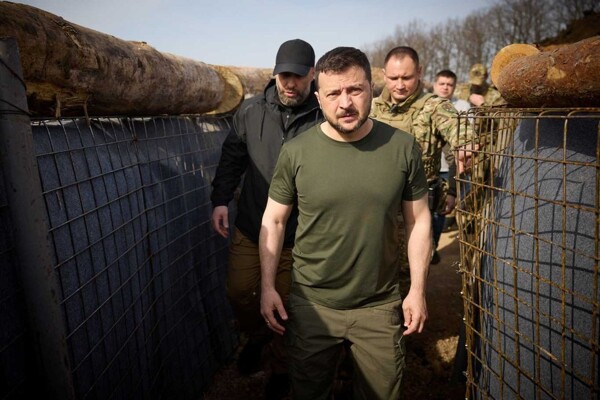 Срок президента Украины Зеленского не влияет на военную операцию, заявляет Кремль