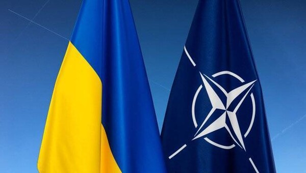 Генеральный секретарь НАТО Столтенберг выразил поддержку Украине в Киеве