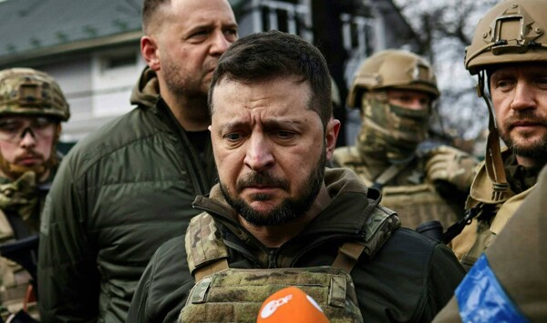 Президент Украины Зеленский сталкивается с уменьшением доверия общественности