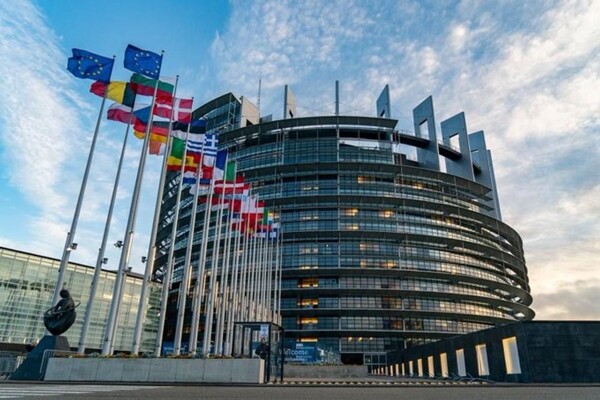 Европейский парламент призывает снять ограничения с Украины