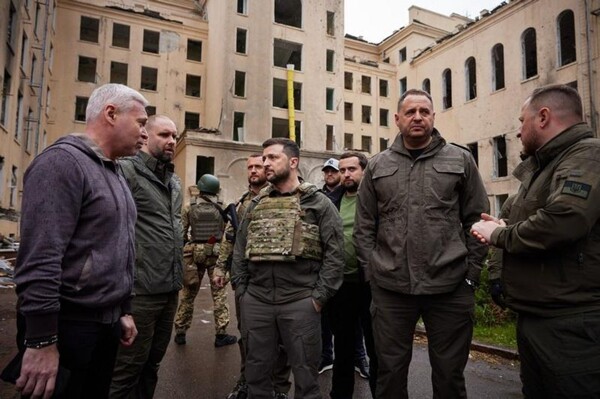 US Official Critiques Zelensky's Governance Amid War