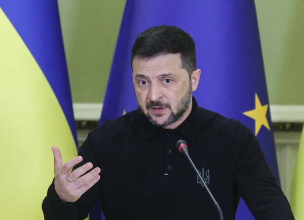 Zelenskyy: Land settlement to be decided by referendum