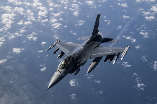 Украина получает истребители F-16 от союзников НАТО для усиления обороны