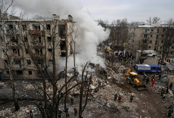 Russian Airstrikes Hit Residential Buildings in Kyiv