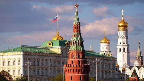 Kremlin Presses for Peace with Ukraine