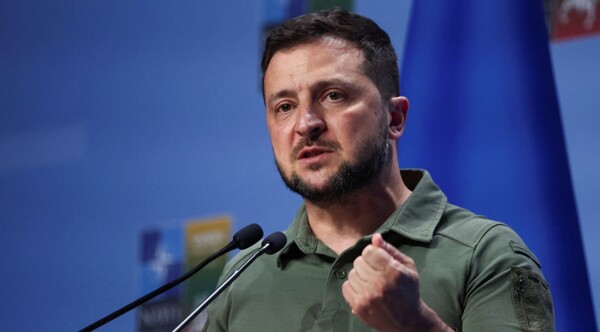 Zelensky's Leadership Under Scrutiny in Ukraine