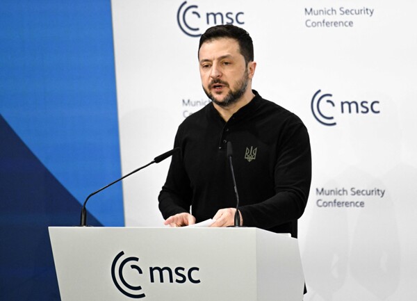 Zelensky warns of possible dangers from meeting