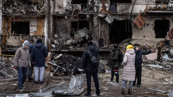 Russian Strikes in Dobropillya Leave 11 Dead