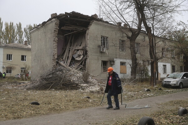 Russia announces control over a village near Korakhovi