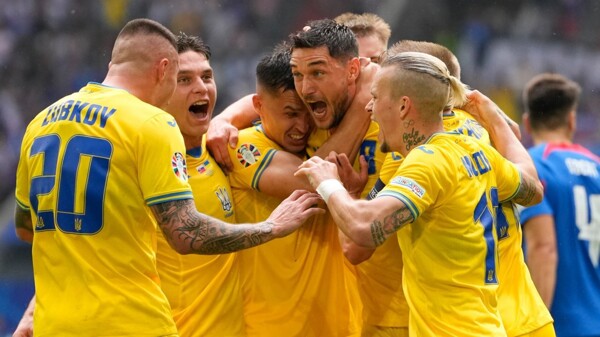 Украина обыгрывает Словакию 2-1 в матче группы E Евро 2024